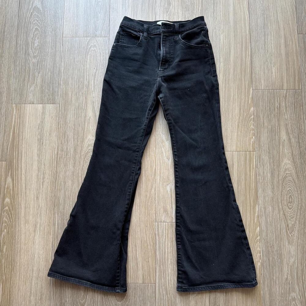 Abercrombie fitch black Flare Ultra High Rise Size 2s